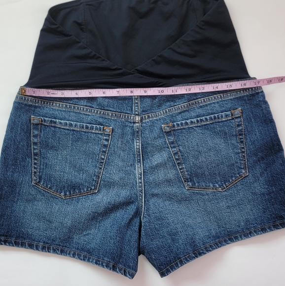 Isabel Maternity by Ingrid & Isabel Over Belly Midi Maternity Jean Shorts. - Picture 3 of 5
